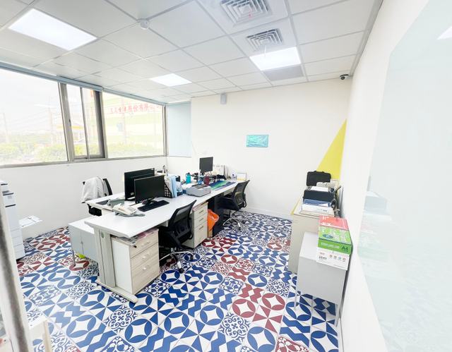 Small partitioned room in the floor 2 office area at Alliance Park A1 Zone, suitable for an accounting office or manager’s office
