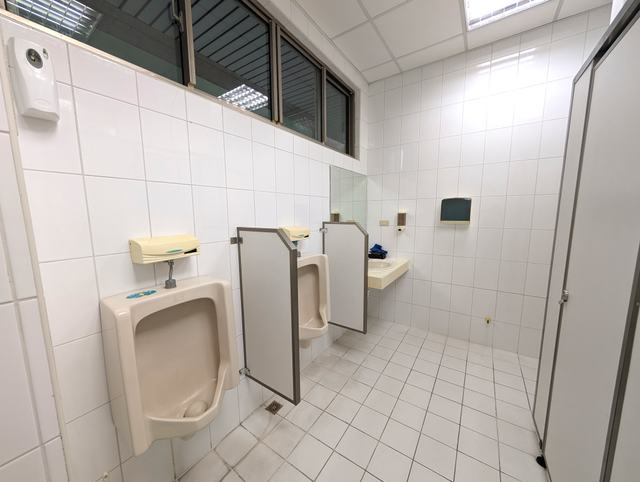 Men's restroom, Alliance Park, Zone B, Floor 2